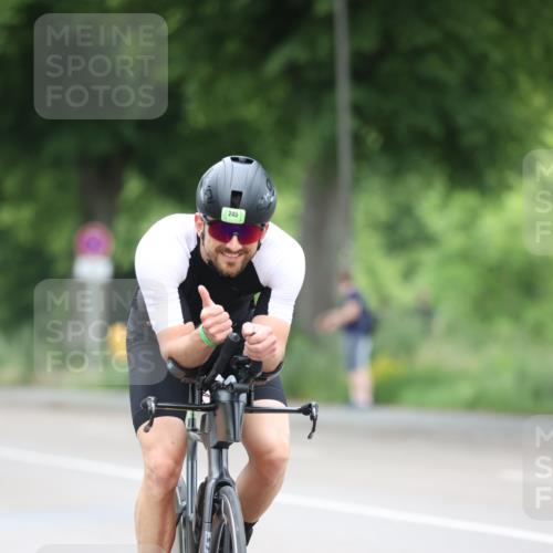 15.06.2025 - 7 Türme Triathlon Yannick Fuchs http://msf.ph/oto/7988221 15.06.2025 11:44:14 Radfahren 204, 278, 341 meine-sportfotos.de
