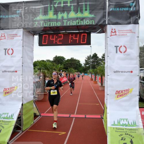15.06.2025 - 7 Türme Triathlon Michael Strokosch http://msf.ph/oto/7988224 15.06.2025 14:21:40 Ziel 400, 663, 1126 meine-sportfotos.de