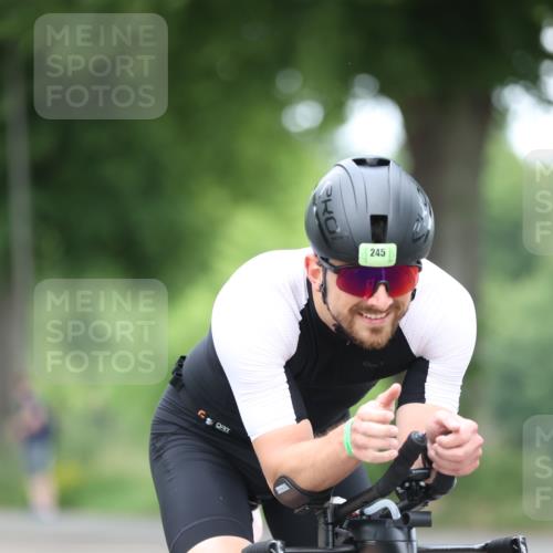 15.06.2025 - 7 Türme Triathlon Yannick Fuchs http://msf.ph/oto/7988241 15.06.2025 11:44:14 Radfahren 204, 278, 341 meine-sportfotos.de