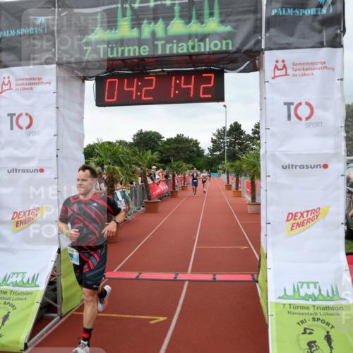 15.06.2025 - 7 Türme Triathlon Michael Strokosch http://msf.ph/oto/7988270 15.06.2025 14:21:42 Ziel 400, 470, 663, 1126 meine-sportfotos.de
