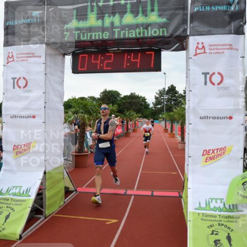 15.06.2025 - 7 Türme Triathlon Michael Strokosch http://msf.ph/oto/7988283 15.06.2025 14:21:47 Ziel 400, 470, 1126, 1148 meine-sportfotos.de