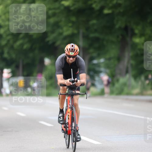 15.06.2025 - 7 Türme Triathlon Yannick Fuchs http://msf.ph/oto/7988329 15.06.2025 11:44:39 Radfahren 247, 289, 317 meine-sportfotos.de