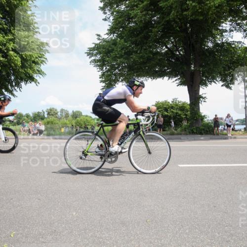15.06.2025 - 7 Türme Triathlon Yannick Fuchs http://msf.ph/oto/7988346 15.06.2025 12:54:13 Radfahren 332, 510, 570, 604, 613, 649, 1090 meine-sportfotos.de