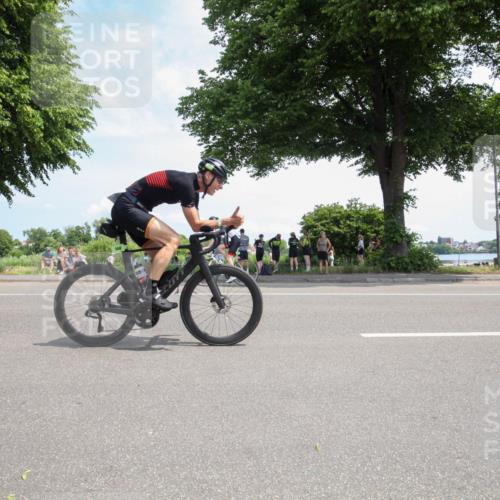 15.06.2025 - 7 Türme Triathlon Yannick Fuchs http://msf.ph/oto/7988396 15.06.2025 12:54:52 Radfahren 255, 272, 331, 372, 550, 626, 983 meine-sportfotos.de
