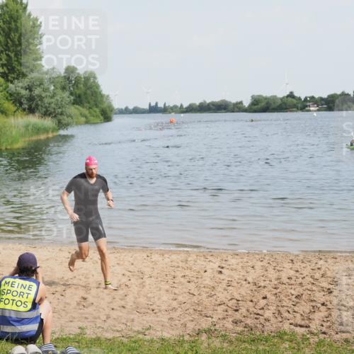 21.06.2025 - 27. Vierlanden-Triathlon MichiJ http://msf.ph/oto/7988409 15.06.2026 09:51:59 Schwimmen 282, 288, 292 meine-sportfotos.de