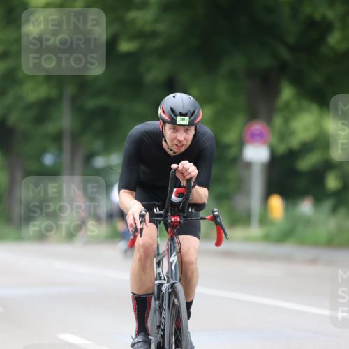 15.06.2025 - 7 Türme Triathlon Yannick Fuchs http://msf.ph/oto/7988436 15.06.2025 11:44:59 Radfahren 202, 242, 255 meine-sportfotos.de