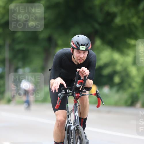 15.06.2025 - 7 Türme Triathlon Yannick Fuchs http://msf.ph/oto/7988443 15.06.2025 11:44:59 Radfahren 202, 242, 255 meine-sportfotos.de