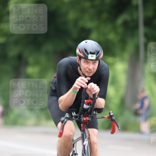 15.06.2025 - 7 Türme Triathlon Yannick Fuchs http://msf.ph/oto/7988452 15.06.2025 11:44:59 Radfahren 202, 242, 255 meine-sportfotos.de