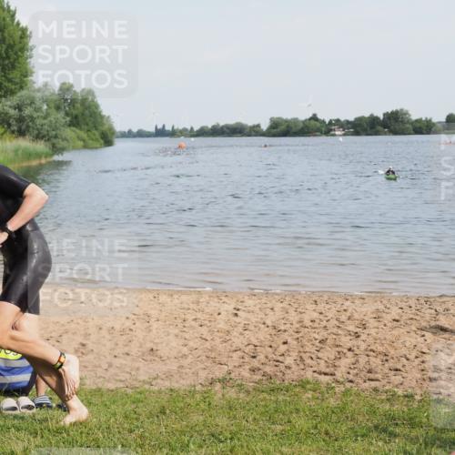 21.06.2025 - 27. Vierlanden-Triathlon MichiJ http://msf.ph/oto/7988478 15.06.2026 09:52:01 Schwimmen 282, 288, 292 meine-sportfotos.de