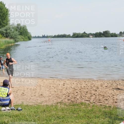 21.06.2025 - 27. Vierlanden-Triathlon MichiJ http://msf.ph/oto/7988484 15.06.2026 09:52:02 Schwimmen 282, 288, 292 meine-sportfotos.de