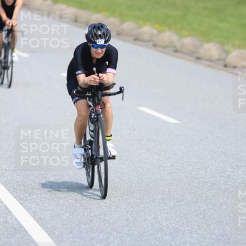 21.06.2025 - 27. Vierlanden-Triathlon H.Heesch http://msf.ph/oto/7988498 15.06.2025 11:42:52 Radfahren 217, 642 meine-sportfotos.de