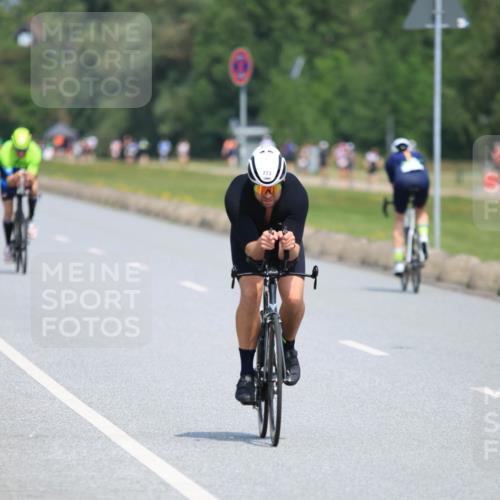 15.06.2025 - 27. Vierlanden-Triathlon H.Heesch http://msf.ph/oto/7988530 15.06.2025 11:43:05 Radfahren 681, 688, 817, 853, 854 meine-sportfotos.de