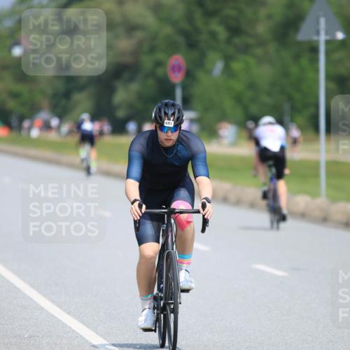 15.06.2025 - 27. Vierlanden-Triathlon H.Heesch http://msf.ph/oto/7988552 15.06.2025 11:43:10 Radfahren 681, 741, 810, 853, 854 meine-sportfotos.de