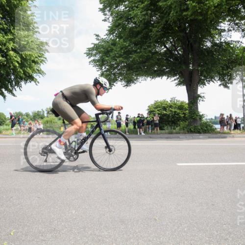 15.06.2025 - 7 Türme Triathlon Yannick Fuchs http://msf.ph/oto/7988557 15.06.2025 12:56:13 Radfahren 284, 454, 538, 550, 557, 635, 674 meine-sportfotos.de