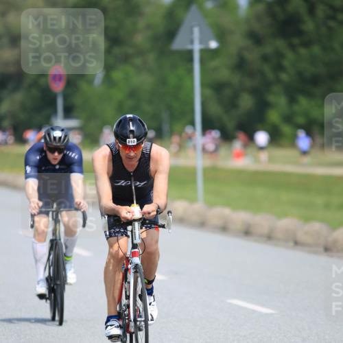 21.06.2025 - 27. Vierlanden-Triathlon H.Heesch http://msf.ph/oto/7988579 15.06.2025 11:43:17 Radfahren 637, 741, 747, 810 meine-sportfotos.de