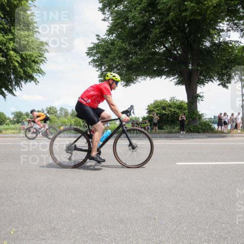 15.06.2025 - 7 Türme Triathlon Yannick Fuchs http://msf.ph/oto/7988623 15.06.2025 12:56:49 Radfahren 924, 1133 meine-sportfotos.de