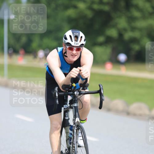 21.06.2025 - 27. Vierlanden-Triathlon H.Heesch http://msf.ph/oto/7988696 15.06.2025 11:43:37 Radfahren 210, 714, 731, 738, 855 meine-sportfotos.de