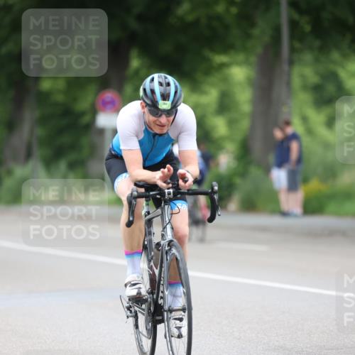 15.06.2025 - 7 Türme Triathlon Yannick Fuchs http://msf.ph/oto/7988709 15.06.2025 11:45:40 Radfahren 232, 245, 256, 260, 301 meine-sportfotos.de