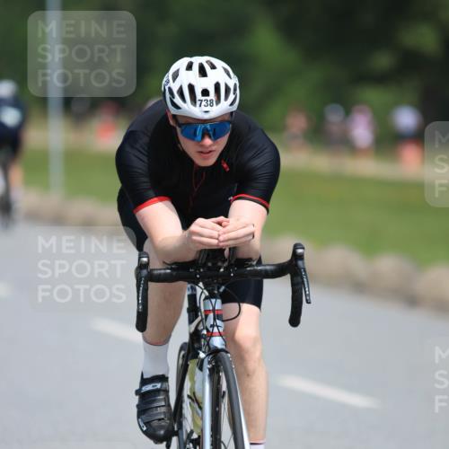 21.06.2025 - 27. Vierlanden-Triathlon H.Heesch http://msf.ph/oto/7988710 15.06.2025 11:43:39 Radfahren 58, 210, 714, 731, 738 meine-sportfotos.de