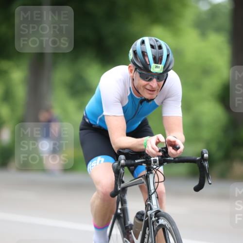 15.06.2025 - 7 Türme Triathlon Yannick Fuchs http://msf.ph/oto/7988719 15.06.2025 11:45:40 Radfahren 232, 245, 256, 260, 301 meine-sportfotos.de