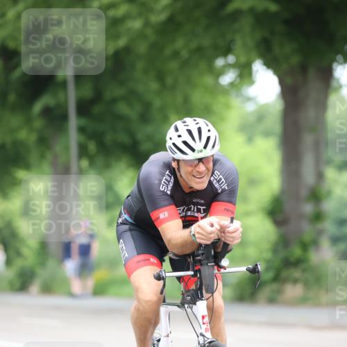 15.06.2025 - 7 Türme Triathlon Yannick Fuchs http://msf.ph/oto/7988809 15.06.2025 11:45:44 Radfahren 232, 245, 301 meine-sportfotos.de