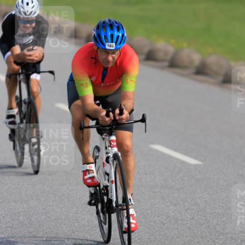 15.06.2025 - 27. Vierlanden-Triathlon H.Heesch http://msf.ph/oto/7988832 15.06.2025 09:28:52 Radfahren 172, 183, 233 meine-sportfotos.de