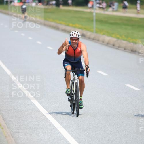 21.06.2025 - 27. Vierlanden-Triathlon H.Heesch http://msf.ph/oto/7988867 15.06.2025 11:45:05 Radfahren 636, 641, 643, 644, 667, 782, 840 meine-sportfotos.de