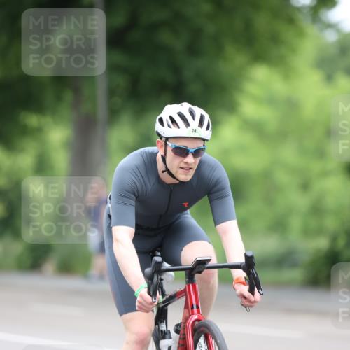 15.06.2025 - 7 Türme Triathlon Yannick Fuchs http://msf.ph/oto/7988869 15.06.2025 11:46:00 Radfahren 208, 241, 273 meine-sportfotos.de