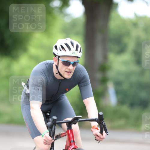 15.06.2025 - 7 Türme Triathlon Yannick Fuchs http://msf.ph/oto/7988874 15.06.2025 11:46:00 Radfahren 208, 241, 273 meine-sportfotos.de