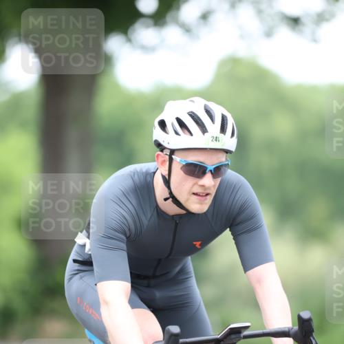 15.06.2025 - 7 Türme Triathlon Yannick Fuchs http://msf.ph/oto/7988882 15.06.2025 11:46:00 Radfahren 208, 241, 273 meine-sportfotos.de