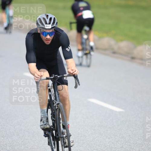 21.06.2025 - 27. Vierlanden-Triathlon H.Heesch http://msf.ph/oto/7988894 15.06.2025 11:45:19 Radfahren 212, 723, 794, 797, 841, 947 meine-sportfotos.de