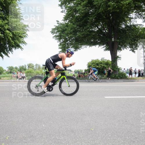 15.06.2025 - 7 Türme Triathlon Yannick Fuchs http://msf.ph/oto/7988900 15.06.2025 12:58:48 Radfahren 402, 527, 665, 681, 701, 707, 719, 1182 meine-sportfotos.de