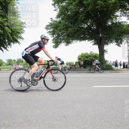 15.06.2025 - 7 Türme Triathlon Yannick Fuchs http://msf.ph/oto/7988908 15.06.2025 12:58:50 Radfahren 402, 527, 665, 681, 701, 707, 719, 1182 meine-sportfotos.de