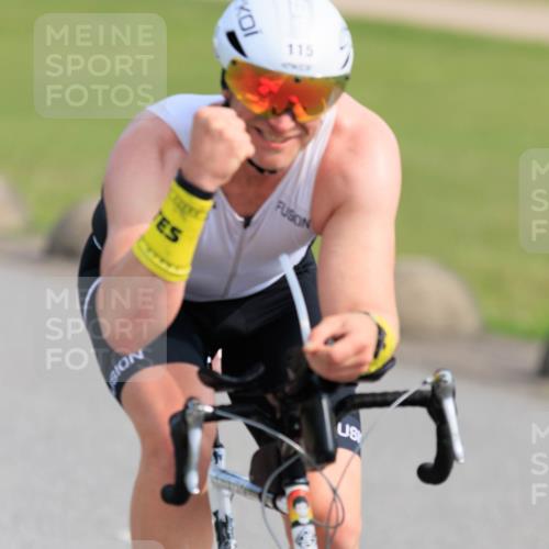 15.06.2025 - 27. Vierlanden-Triathlon H.Heesch http://msf.ph/oto/7988973 15.06.2025 09:30:07 Radfahren 109, 115, 139, 144, 167 meine-sportfotos.de