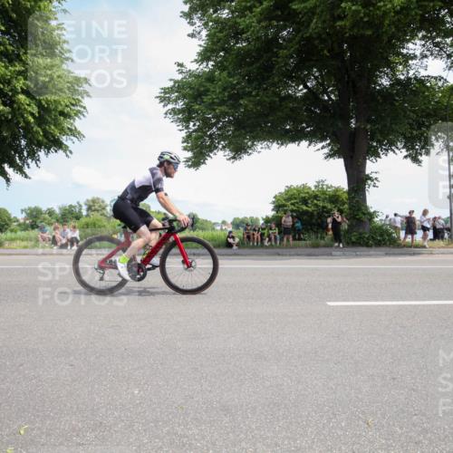 15.06.2025 - 7 Türme Triathlon Yannick Fuchs http://msf.ph/oto/7989009 15.06.2025 12:59:29 Radfahren 663, 727, 755, 842, 1075 meine-sportfotos.de