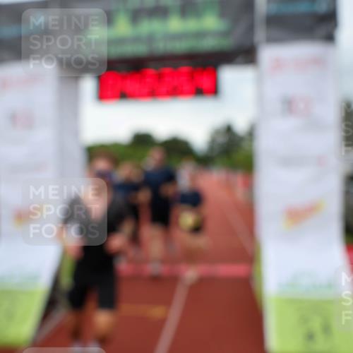 15.06.2025 - 7 Türme Triathlon Michael Strokosch http://msf.ph/oto/7989011 15.06.2025 14:22:54 Ziel 373, 423, 437, 497, 754, 761, 893, 946, 958 meine-sportfotos.de