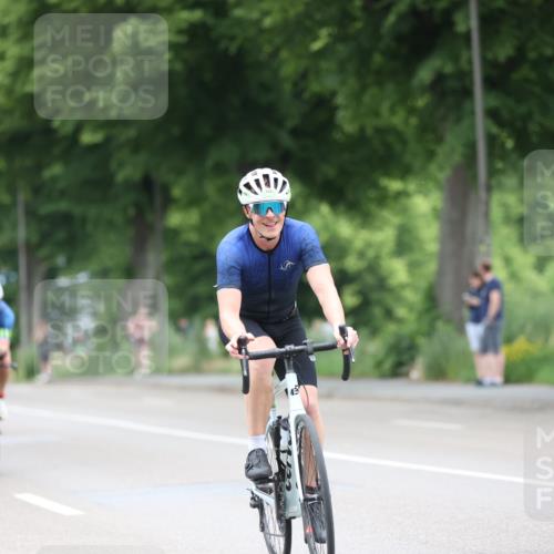 15.06.2025 - 7 Türme Triathlon Yannick Fuchs http://msf.ph/oto/7989031 15.06.2025 11:46:15 Radfahren 247, 309 meine-sportfotos.de