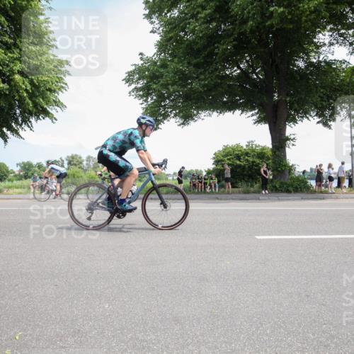 15.06.2025 - 7 Türme Triathlon Yannick Fuchs http://msf.ph/oto/7989218 15.06.2025 13:00:55 Radfahren 298, 376, 398, 467, 467, 515, 524, 545, 667, 774, 797, 804, 846, 872, 1028, 1070, 1091 meine-sportfotos.de