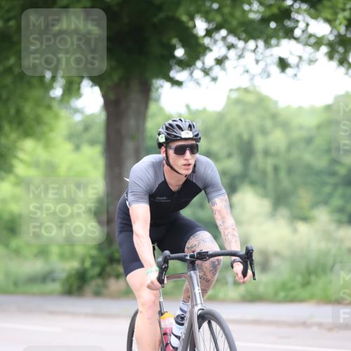 15.06.2025 - 7 Türme Triathlon Yannick Fuchs http://msf.ph/oto/7989258 15.06.2025 11:46:25 Radfahren 202, 235, 315 meine-sportfotos.de