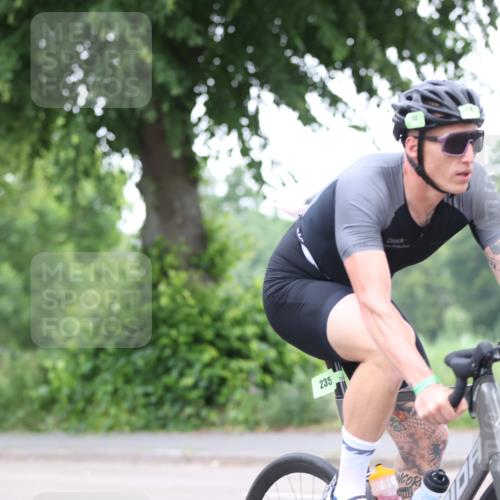 15.06.2025 - 7 Türme Triathlon Yannick Fuchs http://msf.ph/oto/7989288 15.06.2025 11:46:26 Radfahren 202, 235, 308, 315 meine-sportfotos.de