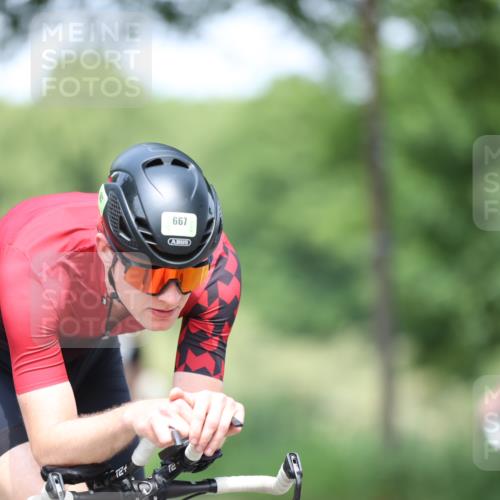 15.06.2025 - 7 Türme Triathlon Yannick Fuchs http://msf.ph/oto/7989292 15.06.2025 13:01:05 Radfahren 586, 642, 667, 797, 1132 meine-sportfotos.de