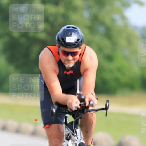15.06.2025 - 27. Vierlanden-Triathlon H.Heesch http://msf.ph/oto/7989303 15.06.2025 09:34:22 Radfahren 87, 188 meine-sportfotos.de