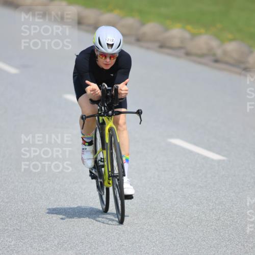 21.06.2025 - 27. Vierlanden-Triathlon H.Heesch http://msf.ph/oto/7989306 15.06.2025 11:46:44 Radfahren 222, 678, 778 meine-sportfotos.de