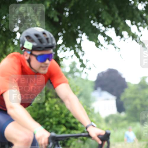 15.06.2025 - 7 Türme Triathlon Yannick Fuchs http://msf.ph/oto/7989351 15.06.2025 11:46:33 Radfahren 202, 308 meine-sportfotos.de