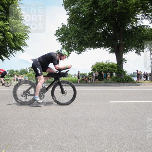 15.06.2025 - 7 Türme Triathlon Yannick Fuchs http://msf.ph/oto/7989407 15.06.2025 13:03:40 Radfahren 218, 516, 587, 619, 1103 meine-sportfotos.de