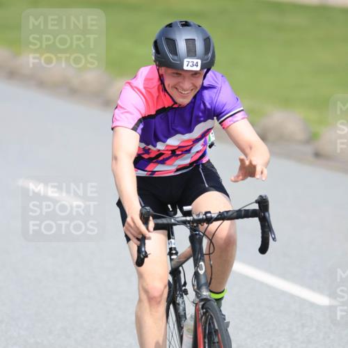 21.06.2025 - 27. Vierlanden-Triathlon H.Heesch http://msf.ph/oto/7989422 15.06.2025 11:47:04 Radfahren 647, 696, 710, 722, 734, 763, 831 meine-sportfotos.de