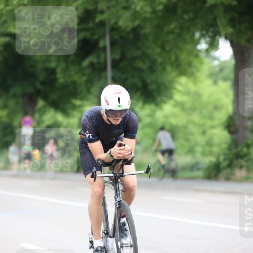 15.06.2025 - 7 Türme Triathlon Yannick Fuchs http://msf.ph/oto/7989426 15.06.2025 11:46:56 Radfahren 257, 291 meine-sportfotos.de