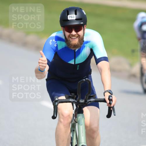 21.06.2025 - 27. Vierlanden-Triathlon H.Heesch http://msf.ph/oto/7989454 15.06.2025 11:47:06 Radfahren 647, 696, 710, 717, 722, 734, 763, 831 meine-sportfotos.de