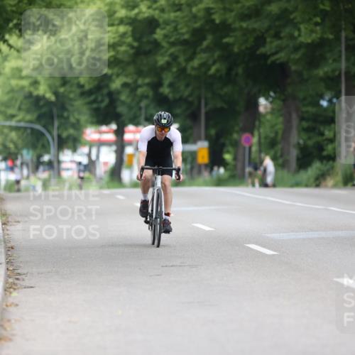 15.06.2025 - 7 Türme Triathlon Yannick Fuchs http://msf.ph/oto/7989522 15.06.2025 11:48:29 Radfahren 257, 291 meine-sportfotos.de