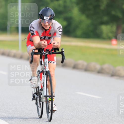 15.06.2025 - 27. Vierlanden-Triathlon H.Heesch http://msf.ph/oto/7989537 15.06.2025 09:38:57 Radfahren 108, 162 meine-sportfotos.de